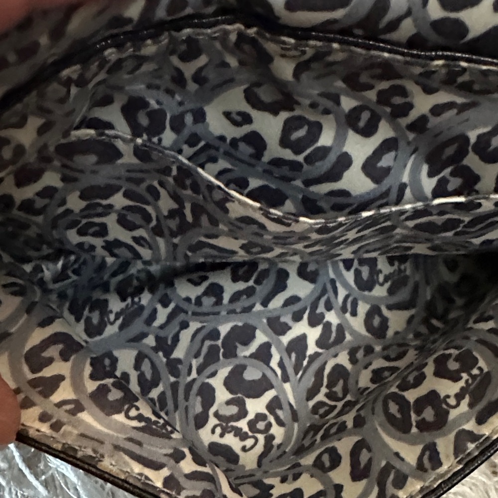 Coach Vintage POPPY patent leather graffiti embossed shoulder bag - Picture 8 of 14